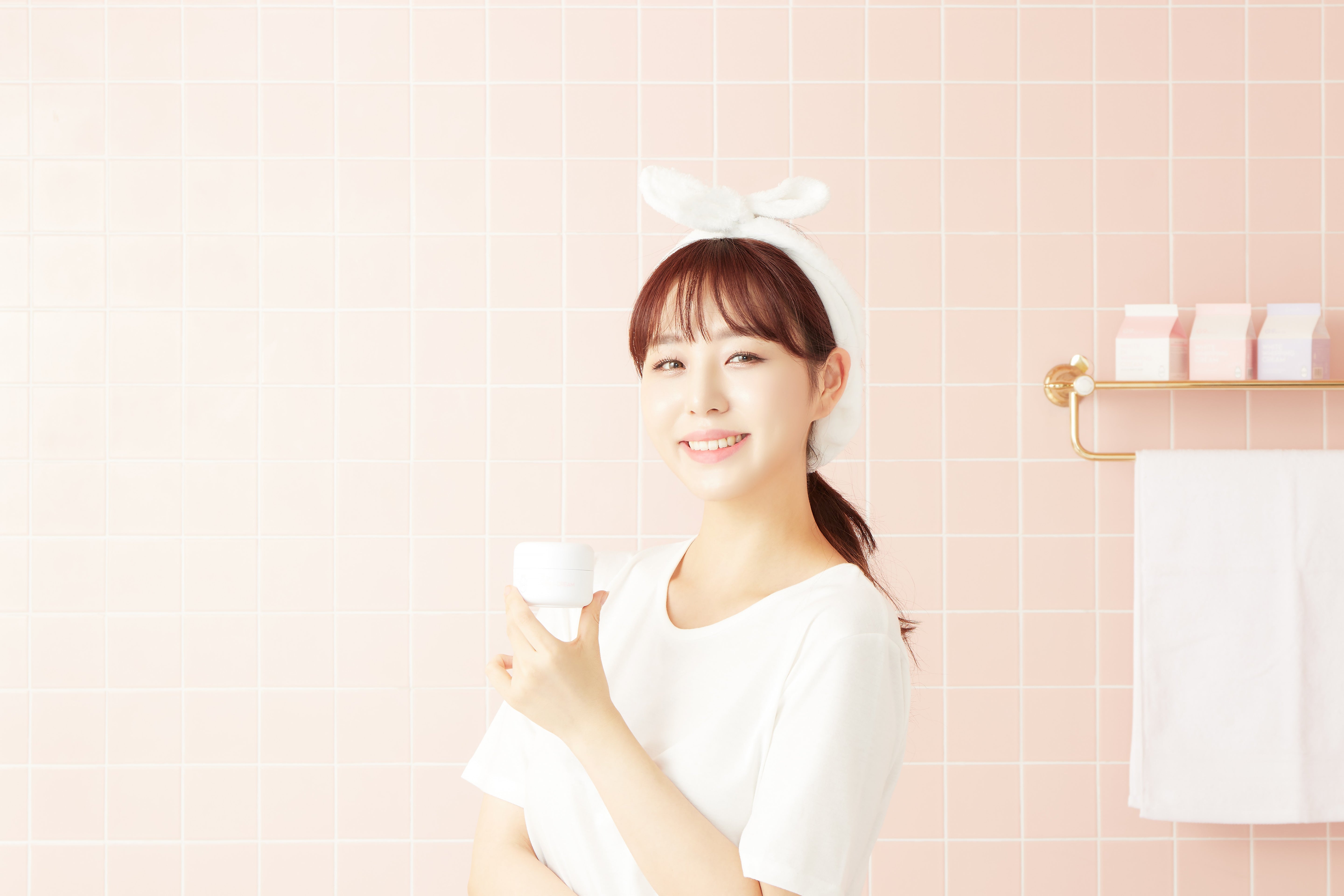 White In Milk Whipping Cream